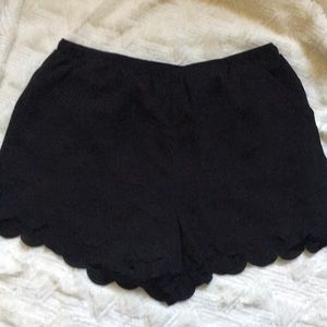 LC Lauren Conrad Black scallop edge shorts sz m